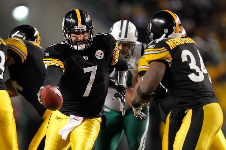 Pittsburgh quarterback Ben Roethlisberger's biggest weapon against the New York Jets was Rashard Mendenhall and the running game. (Gregory Shamus/Getty Images)