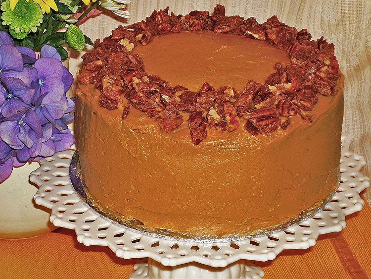 A pumpkin spice cake covered with brown sugar frosting and sprinkled with sweet maple pecan crunch. (Sandra Shields/The Epoch Times)