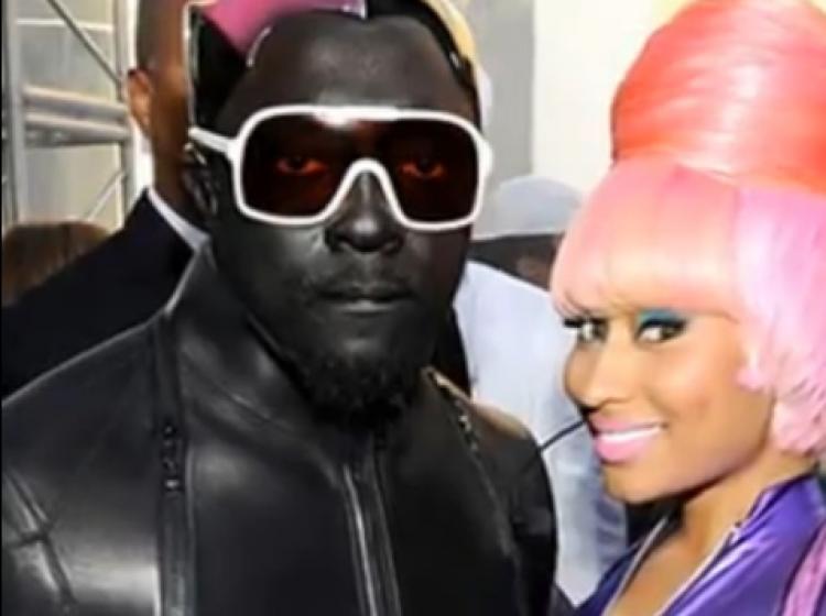 Will.i.am, the rapper for the Black Eyed Peas, wearing blackface paint costume before MTV Video Music Awards. (Screenshot of Youtube.com) Will.i.am, the rapper for the Black Eyed Peas, wearing blackface paint costume before MTV Video Music Awards. (Screenshot of Youtube.com)
