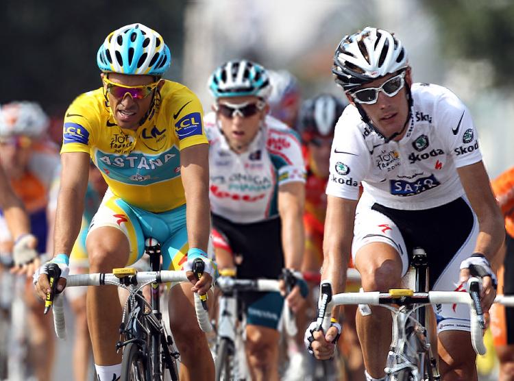 Alberto Contador (L) and Andy Schleck will decide the winner of the 2010 Tour de France on Saturday. (Bryn Lennon/Getty Images) Alberto Contador (L) and Andy Schleck will decide the winner of the 2010 Tour de France on Saturday. (Bryn Lennon/Getty Images)
