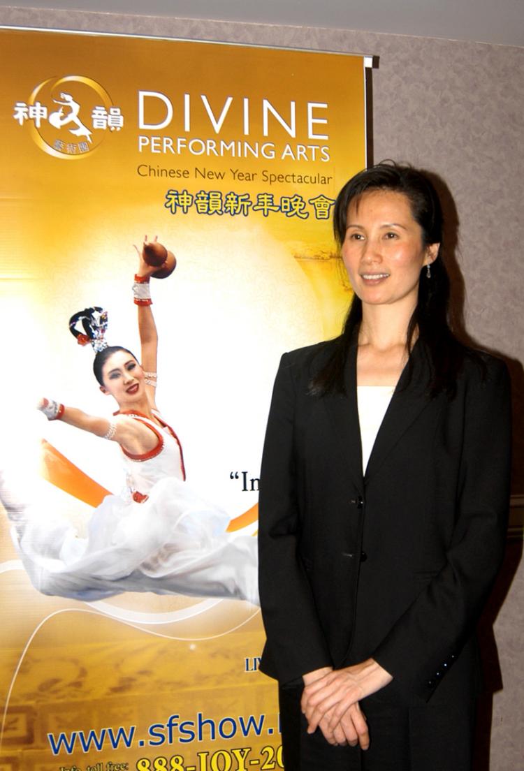 Vina Lee, choreographer and lead dancer for the Divine Performing Arts, recently visited the San Francisco Bay Area to promote the upcoming Chinese New Year Spectacular. (Steve Ispas/The Epoch Times) Vina Lee, choreographer and lead dancer for the Divine Performing Arts, recently visited the San Francisco Bay Area to promote the upcoming Chinese New Year Spectacular. (Steve Ispas/The Epoch Times)