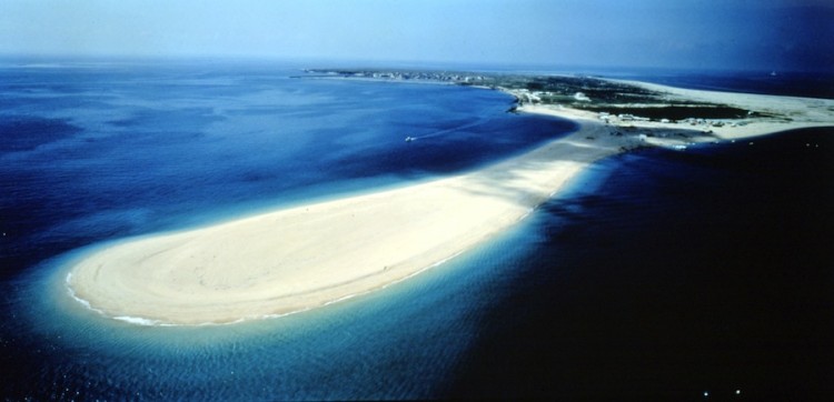 AUSPICIOUS ISLAND: Jibei is the sixth largest island in the county. There are two sources for the name of this Island. One is that the hidden reefs growing along the periphery if Jibei Island are shaped like the character for auspicious in Chinese. (Courtesy of Taiwan Tourism) AUSPICIOUS ISLAND: Jibei is the sixth largest island in the county. There are two sources for the name of this Island. One is that the hidden reefs growing along the periphery if Jibei Island are shaped like the character for auspicious in Chinese. (Courtesy of Taiwan Tourism)