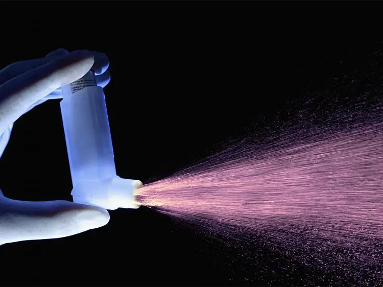 An asthma inhaler dispenses a drug dosage. (Getty Images)