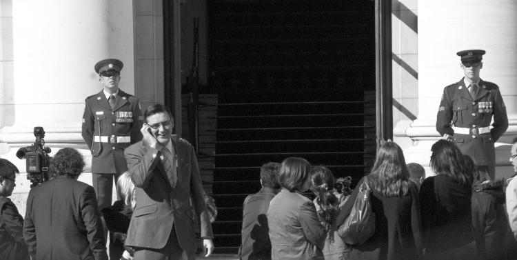 Medial left waiting for Li Changchun during his recent visit to Dublin, Ireland (Martin Murphy/The Epoch Times) Medial left waiting for Li Changchun during his recent visit to Dublin, Ireland (Martin Murphy/The Epoch Times)
