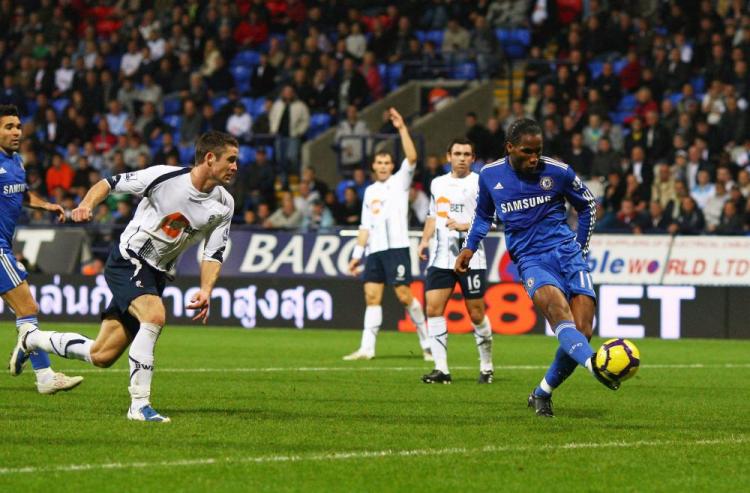 Didier Drogba volleys in Chelsea&lsquo; fourth goal on Saturday. (Alex Livesey/Getty Images)