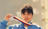 Famous Chinese Olympic Medalist Xiaomin Huang Issues Party Withdrawal Statement
