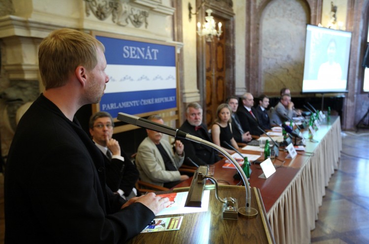A press conference was held today in Senate of Czech Republic. From left Jakub Smid, Zdenek Vojtisek, Jaromir Stetina, Katerina Jaques, Marek Belza, Bohumil Bartosek, Milan Kajinek, Marek Benda, and Roman Joch. (Petr Svab/The Epoch Times) A press conference was held today in Senate of Czech Republic. From left Jakub Smid, Zdenek Vojtisek, Jaromir Stetina, Katerina Jaques, Marek Belza, Bohumil Bartosek, Milan Kajinek, Marek Benda, and Roman Joch. (Petr Svab/The Epoch Times)