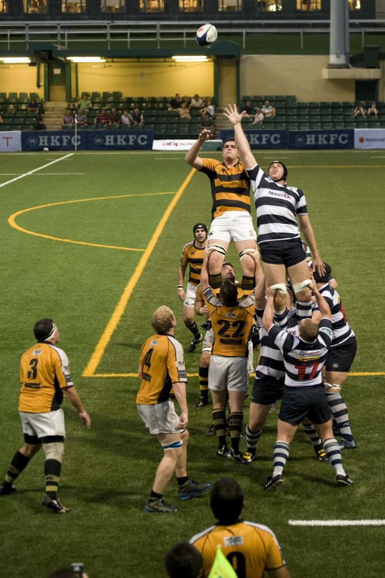 HKFC and Singapore in a line out during last weekend's season warm-up. (Jason Sze/The Epoch Times) HKFC and Singapore in a line out during last weekend's season warm-up. (Jason Sze/The Epoch Times)