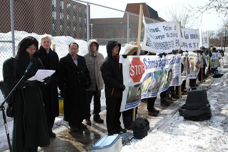 Grace Wollensak, speaking for the Falun Dafa Association of Canada at a rally in front of the Chinese Embassy, calling for the release of renowned human rights lawyer Gao Zhisheng. Beside her is former Secretary of State for Asia-Pacific David Kilgour. (Samira Bouaou/The Epoch Times) Grace Wollensak, speaking for the Falun Dafa Association of Canada at a rally in front of the Chinese Embassy, calling for the release of renowned human rights lawyer Gao Zhisheng. Beside her is former Secretary of State for Asia-Pacific David Kilgour. (Samira Bouaou/The Epoch Times)