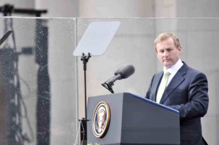 Taoiseach Enda Kenny addresses a crowd in College Green Dublin, during to President Obama's visit to Ireland this summer, 2011. (Martin Murphy/The Epoch Times) Taoiseach Enda Kenny addresses a crowd in College Green Dublin, during to President Obama's visit to Ireland this summer, 2011. (Martin Murphy/The Epoch Times)