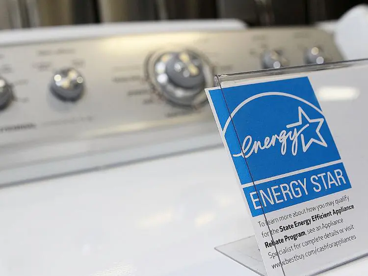 An Energy Star label is displayed on a brand new washing machine at an electronics store in Marin City, Calif., in a file image. (Justin Sullivan/Getty Images)