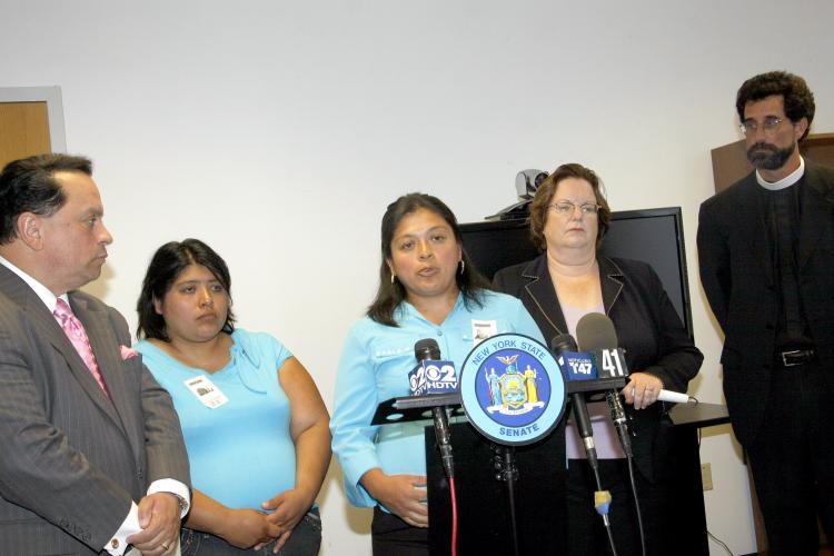 State Senator Pedro Espada (L) joined by farm workers Carmen Gonzaleas, Maura Gonzaleas, Assemblywoman Cathy Nolan and Reverend Richard Witt, Director of Rural & Migrant Ministry at a press conference on Tuesday. (Shi Lixin/The Epoch Times) State Senator Pedro Espada (L) joined by farm workers Carmen Gonzaleas, Maura Gonzaleas, Assemblywoman Cathy Nolan and Reverend Richard Witt, Director of Rural & Migrant Ministry at a press conference on Tuesday. (Shi Lixin/The Epoch Times)