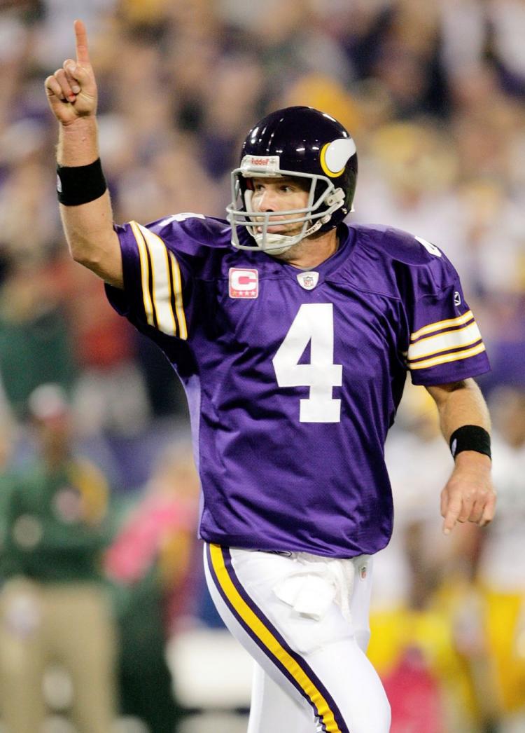 Brett Favre is now the only QB in NFL history to have beaten all 32 NFL teams. ( Jamie Squire/Getty Images ) Brett Favre is now the only QB in NFL history to have beaten all 32 NFL teams. ( Jamie Squire/Getty Images )