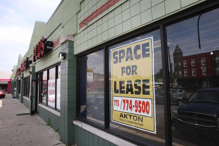 NEW OPPORTUNITY: In this file photo, a sign advertises space for lease in a strip mall on July 8, 2008, in Chicago, Ill. As the U.S. economy rebounds, investors are increasingly looking into commercial real-estate investments such as malls and shopping ce (Scott Olson/Getty Images )