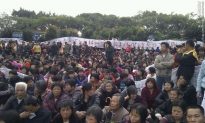 Thousands of Chinese Villagers Protest Corrupt Land Sale