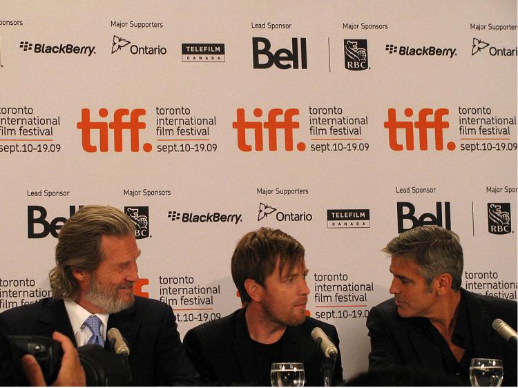 Jeff Bridges, Ewan McGregor, and George Clooney at the 2009 Toronto Film Festival press conference for 'The Men Who Stare at Goats' (The Epoch Times) Jeff Bridges, Ewan McGregor, and George Clooney at the 2009 Toronto Film Festival press conference for 'The Men Who Stare at Goats' (The Epoch Times)