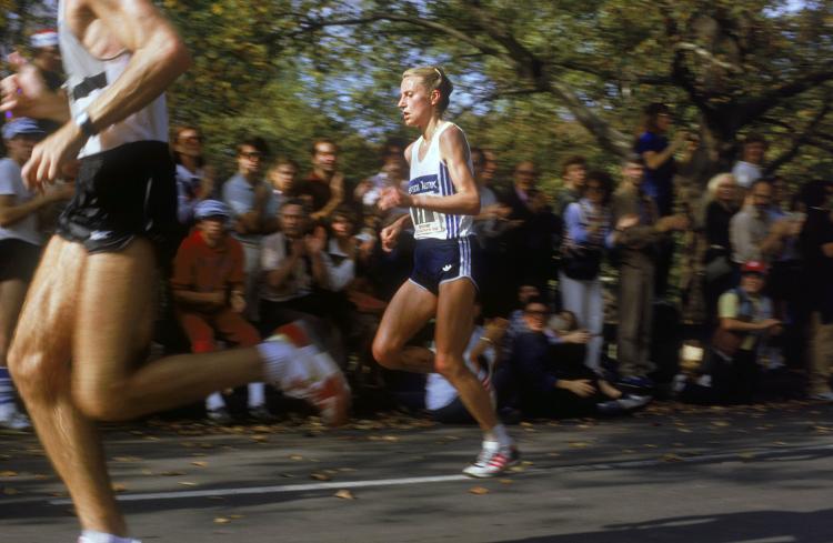 NINE TIME CHAMPION: Norwegian runner Grete Waitz competing in the New York Marathon, 28th October 1984. Waitz won the NYC marathon a record nine times. Waitz died of cancer on Tuesday. (David Cannon/Getty Images) NINE TIME CHAMPION: Norwegian runner Grete Waitz competing in the New York Marathon, 28th October 1984. Waitz won the NYC marathon a record nine times. Waitz died of cancer on Tuesday. (David Cannon/Getty Images)
