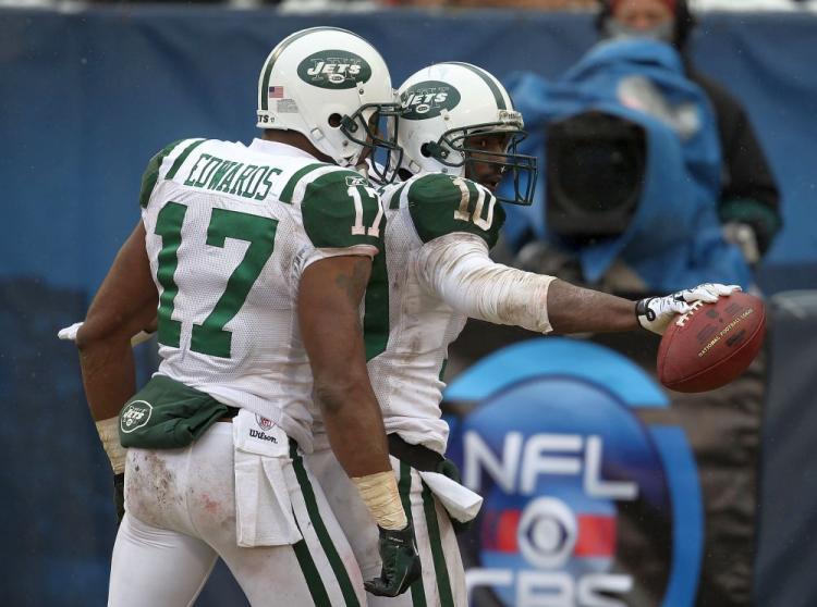 Santonio Holmes' touchdown (right) helped give the Jets a fighting chance against the Chicago Bears on Sunday, but it wasn't enough. (Jonathan Daniel/Getty Images) Santonio Holmes' touchdown (right) helped give the Jets a fighting chance against the Chicago Bears on Sunday, but it wasn't enough. (Jonathan Daniel/Getty Images)