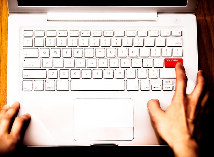 The U.S. Department of the Treasury has loosened restrictions on Internet services provided in Iran, Cuba, and Sudan. (Jeff Nenarella/The Epoch Times) The U.S. Department of the Treasury has loosened restrictions on Internet services provided in Iran, Cuba, and Sudan. (Jeff Nenarella/The Epoch Times)