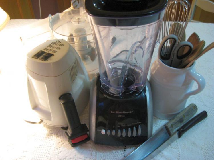 KITCHEN ESSENTIALS: Make your kitchen complete by adding these basic supplies. (The Epoch Times) KITCHEN ESSENTIALS: Make your kitchen complete by adding these basic supplies. (The Epoch Times)