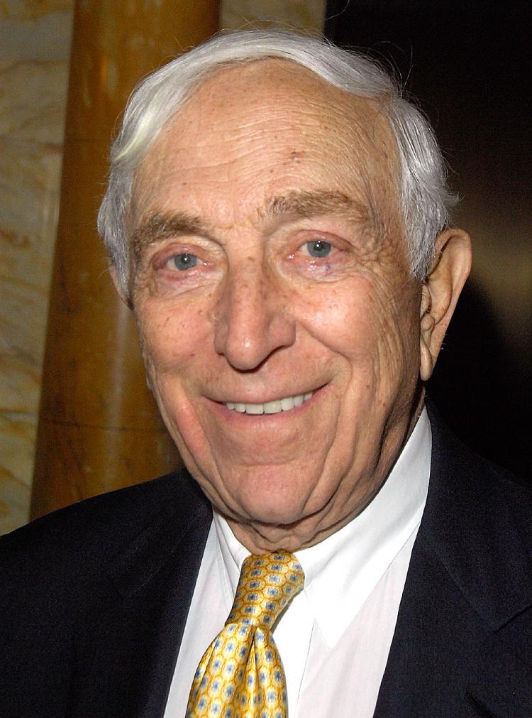 PERSISTENCE: New Jersey Sen. Frank Lautenberg plans to return to work next week after falling on Monday. (Joe Corrigan/Getty Images)