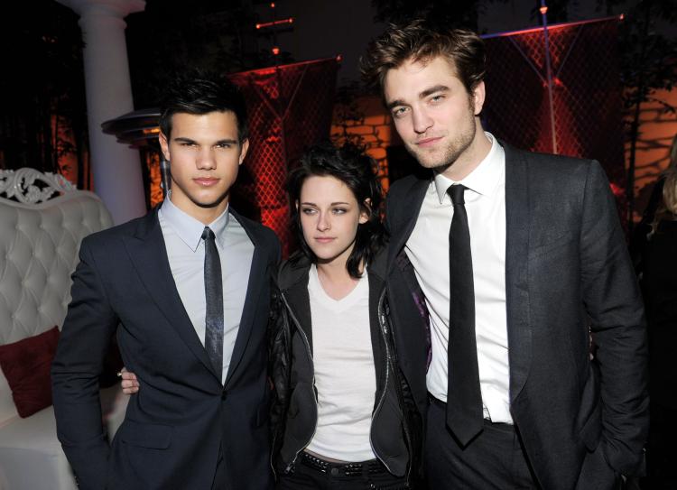 Twilight's 'New Moon' Premieres at Los Angeles