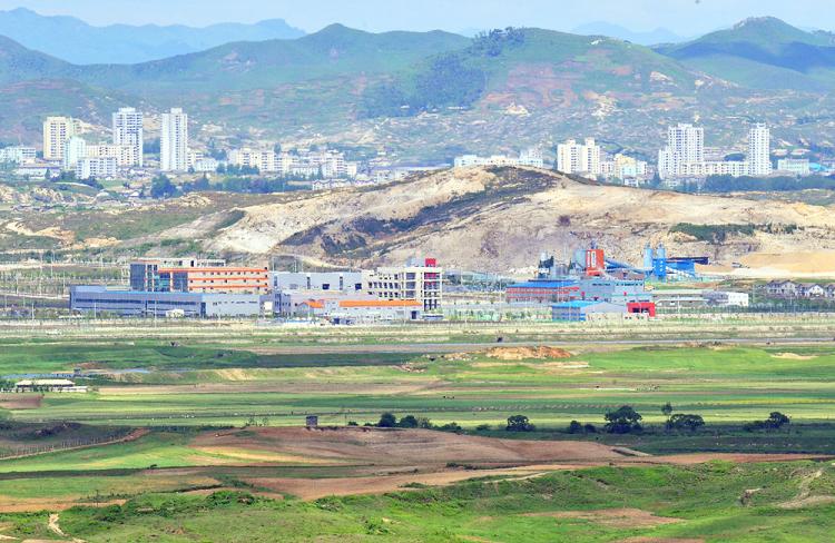 A general view of the inter-Korean industrial complex of Kaesong is shown from a South Korean observation tower in Paju, near the Demilitarized Zone separating the two Koreas on May 26. (Jung Yeon-Je/AFP/Getty Images) A general view of the inter-Korean industrial complex of Kaesong is shown from a South Korean observation tower in Paju, near the Demilitarized Zone separating the two Koreas on May 26. (Jung Yeon-Je/AFP/Getty Images)