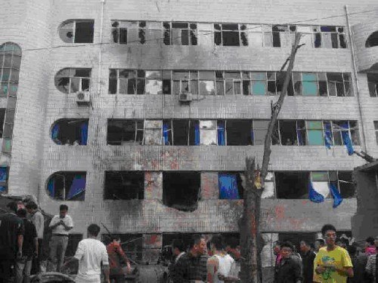 An explosion of a 0.5 ton pressure boiler in a hospital in the northern Chinese province of Shanxi killed three and injured 17 over the weekend. (Courtesy of NTD Television) An explosion of a 0.5 ton pressure boiler in a hospital in the northern Chinese province of Shanxi killed three and injured 17 over the weekend. (Courtesy of NTD Television)