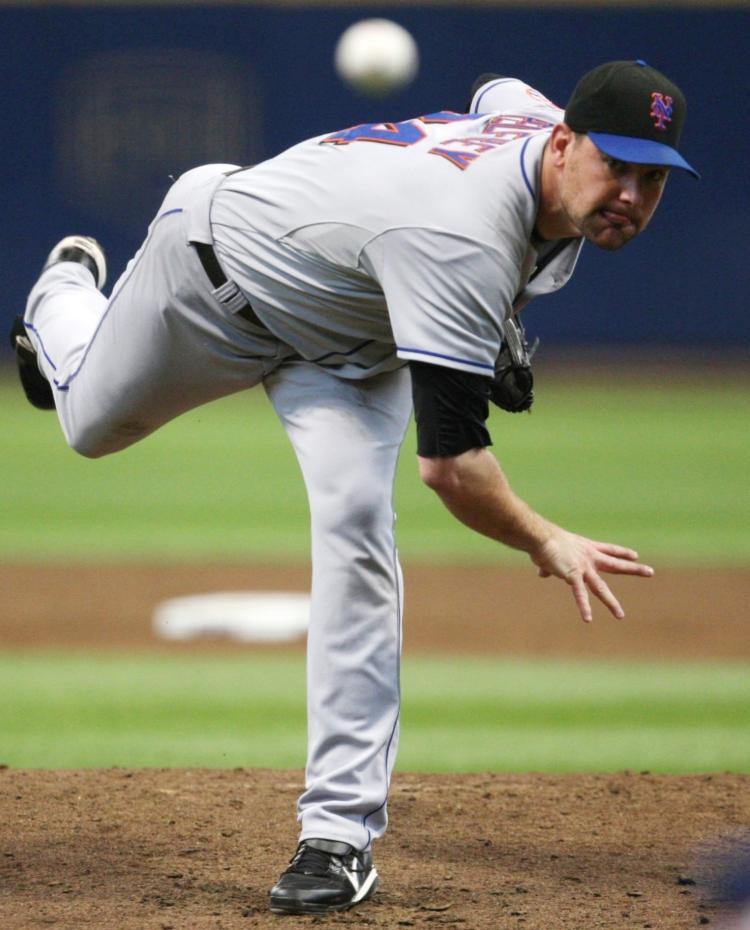 MIKE PELFREY: Went 7.2 innings for the win. (Jonathan Daniel/Getty Images) MIKE PELFREY: Went 7.2 innings for the win. (Jonathan Daniel/Getty Images)