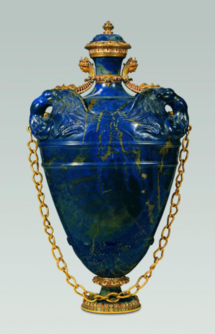 Florentine Flask of lapis lazuli with gold and gilt-copper mount from 1583. (Museo degli Argenti, Florence.). (www.metmuseum.org) Florentine Flask of lapis lazuli with gold and gilt-copper mount from 1583. (Museo degli Argenti, Florence.). (www.metmuseum.org)