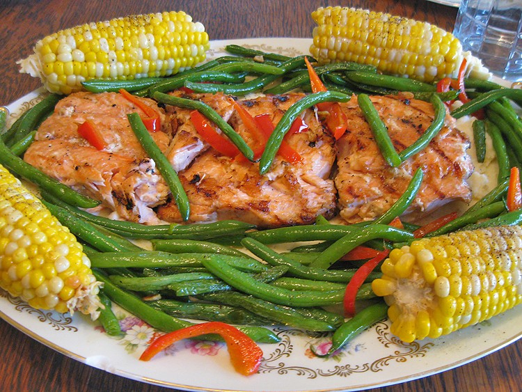 Grilled Teriyaki Salmon is an exquisite blend of sweet and salty. (Maureen Zebian/The Epoch Times) Grilled Teriyaki Salmon is an exquisite blend of sweet and salty. (Maureen Zebian/The Epoch Times)