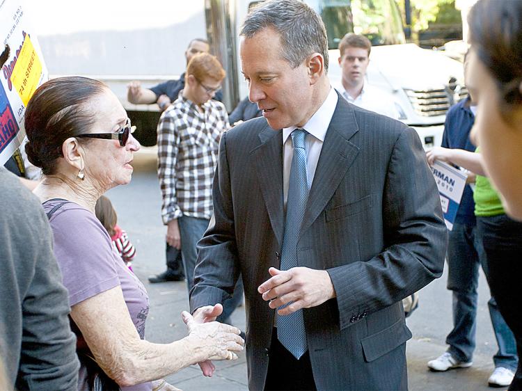 AG CANDIDATE: Eric Schneiderman beat out Kathleen Rice and three other contenders in Tuesday's primary election for the Democratic nomination to run for State Attorney General. Schneiderman met with commuters on Wednesday on the Upper West Side. (Henry Lam/The Epoch Times) AG CANDIDATE: Eric Schneiderman beat out Kathleen Rice and three other contenders in Tuesday's primary election for the Democratic nomination to run for State Attorney General. Schneiderman met with commuters on Wednesday on the Upper West Side. (Henry Lam/The Epoch Times)