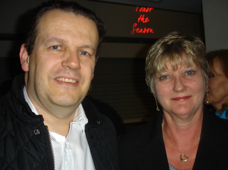 shaoying-insurancedirectory Mark Gates and his wife, Maureen at Shen Yun