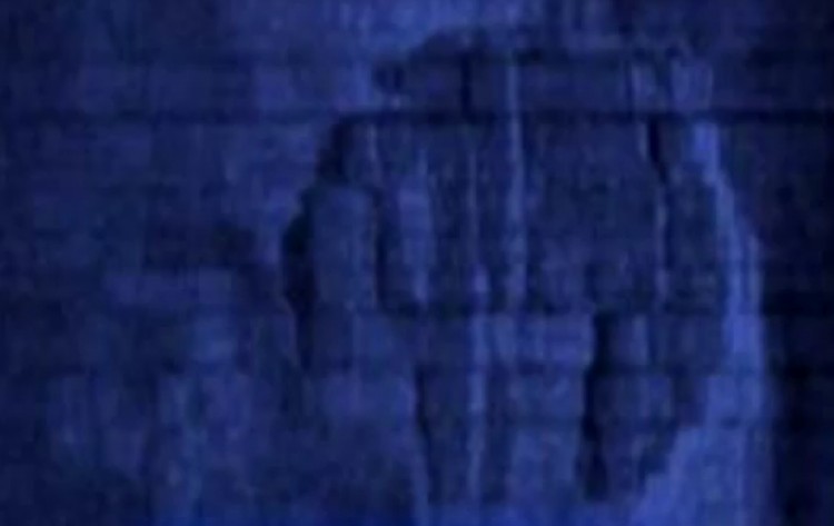 YouTube screenshot of the 'UFO' captured in a sonar image. (The Epoch Times) YouTube screenshot of the 'UFO' captured in a sonar image. (The Epoch Times)