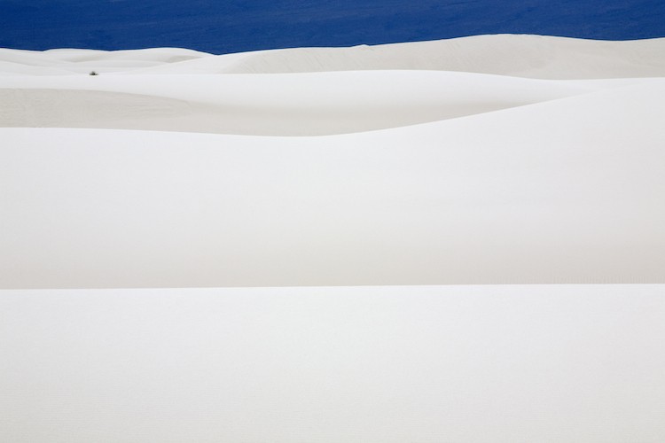 Dunes after a storm. White Sands, New Mexico. (Ian Shive) Dunes after a storm. White Sands, New Mexico. (Ian Shive)