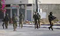 Palestinians Stab Israelis in 2 Jerusalem Attacks