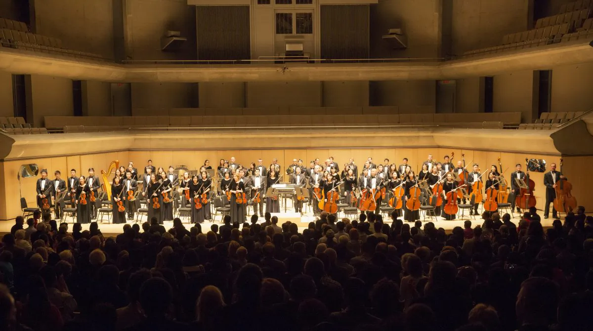 Shen Yun Symphony Orchestra after the unique ensemble played at Roy Thomson Hall on Saturday, Oct. 3, 2015. (Epoch Times)