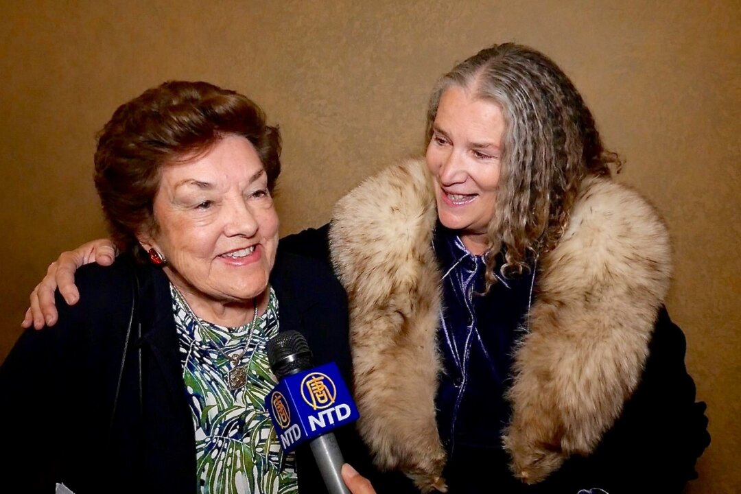 Marianne Goodman and art teacher Suki Ciappara were inspired at the Shen Yun Symphony Orchestra's concert at the Flynn Center for Performing Arts, on Oct. 4, 2015. (Courtesy of NTD Television)
