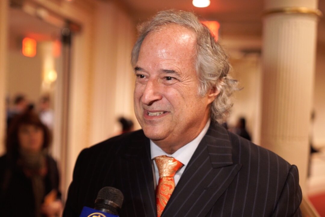 After attending the Shen Yun Symphony Orchestra's concert at Carnegie Hall, on Oct. 10, 2015, Stewart F. Lane, a six-time Tony Award-winning Broadway producer, said, “I have to tell you the sound is beautiful." 