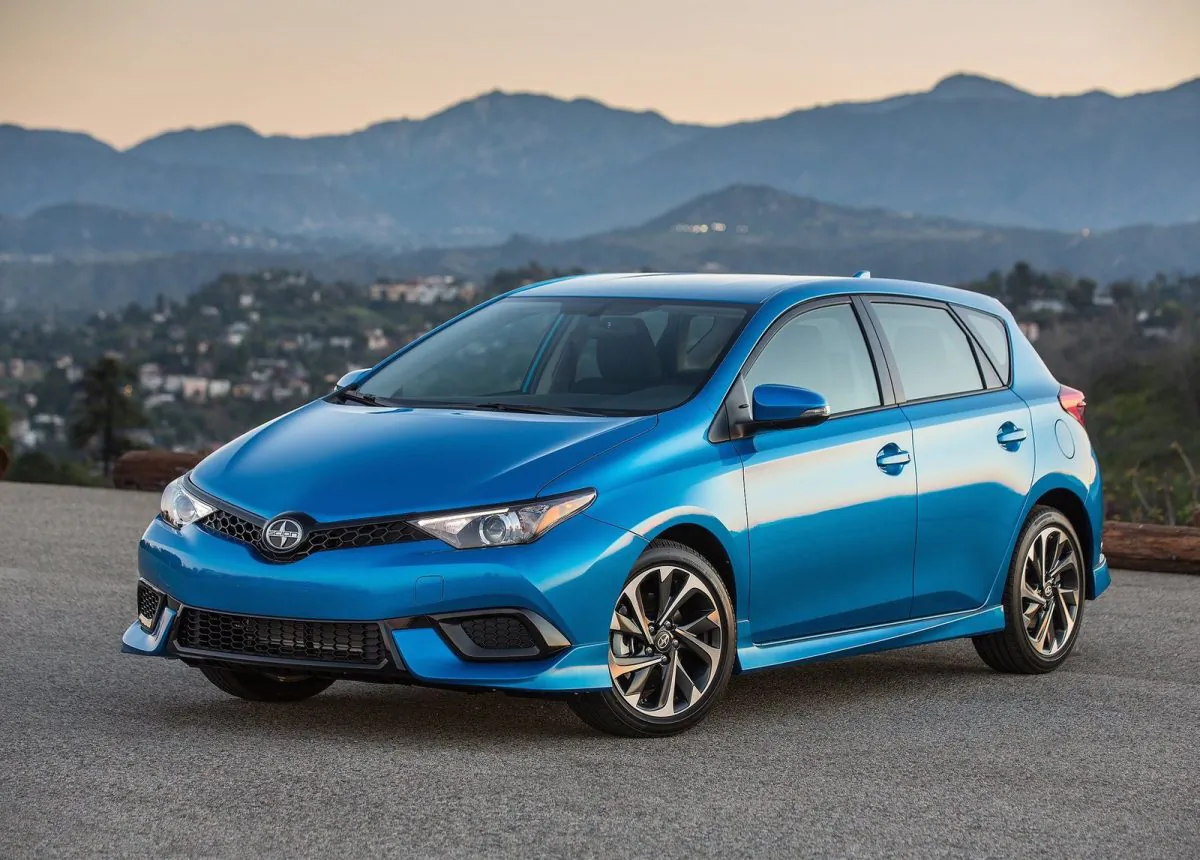 2016 Scion iM (Courtesy of NetCarShow.com)