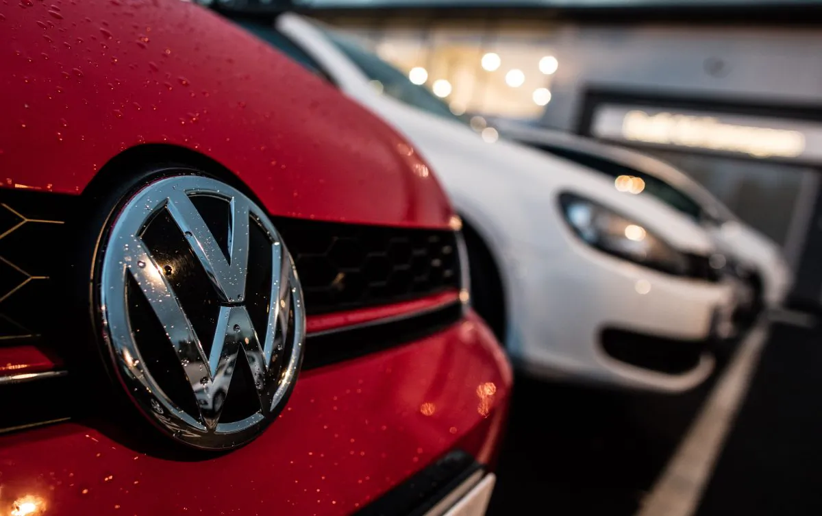 The Volkswagen logo is seen at a car dealership on October 8, 2015 in Bath, England. (Photo by Matt Cardy/Getty Images)