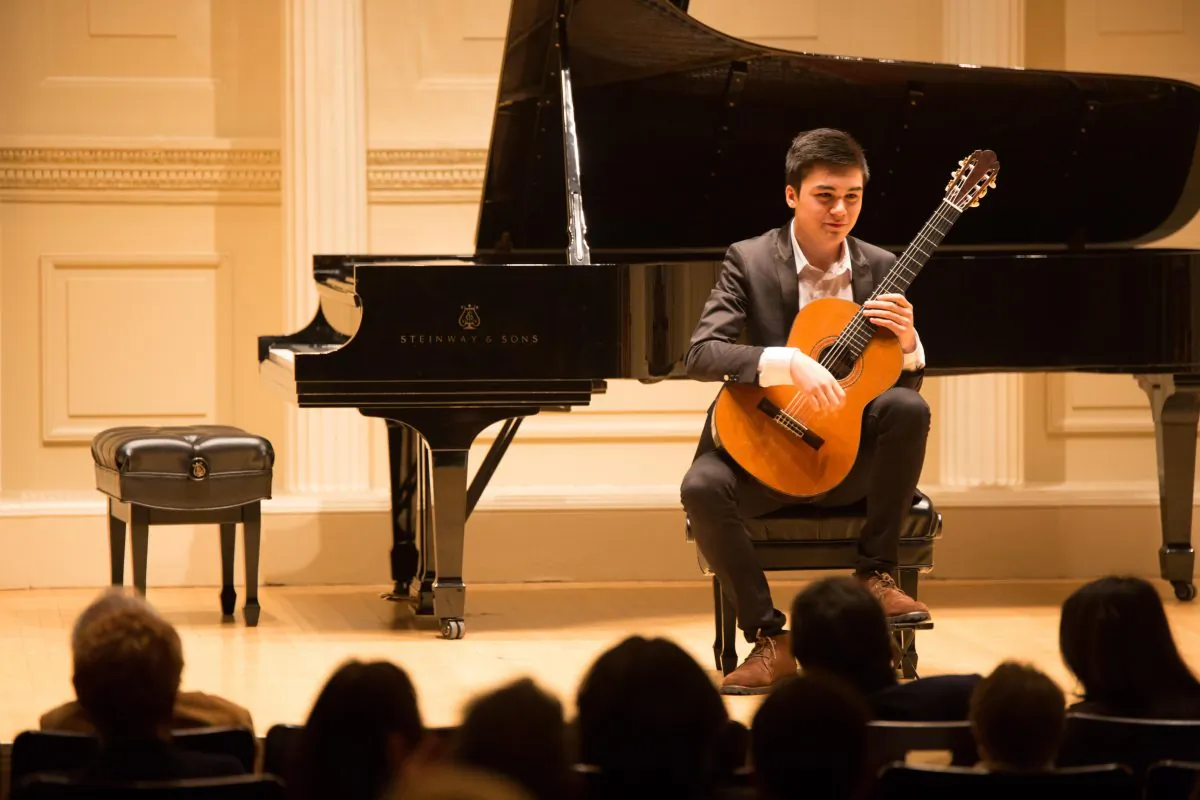 Award winning, 15-year-old guitarist Liam McManus, performs Adagio from the Vivaldi Guitar Concerto in D Major. (Andrias Nicho Nugraha)