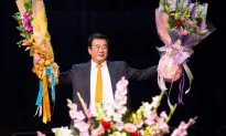 Teacher of Falun Gong Speaks at Los Angeles Conference