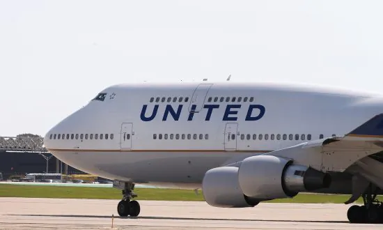 Amputee Forced to Crawl After Airline Confiscates Batteries for His Mobility Scooter