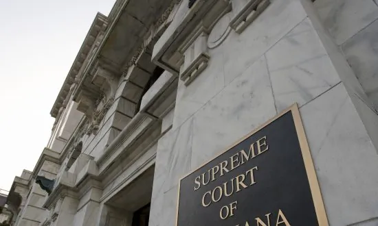 Louisiana Court Temporarily Blocks Healthcare Vaccine Mandate