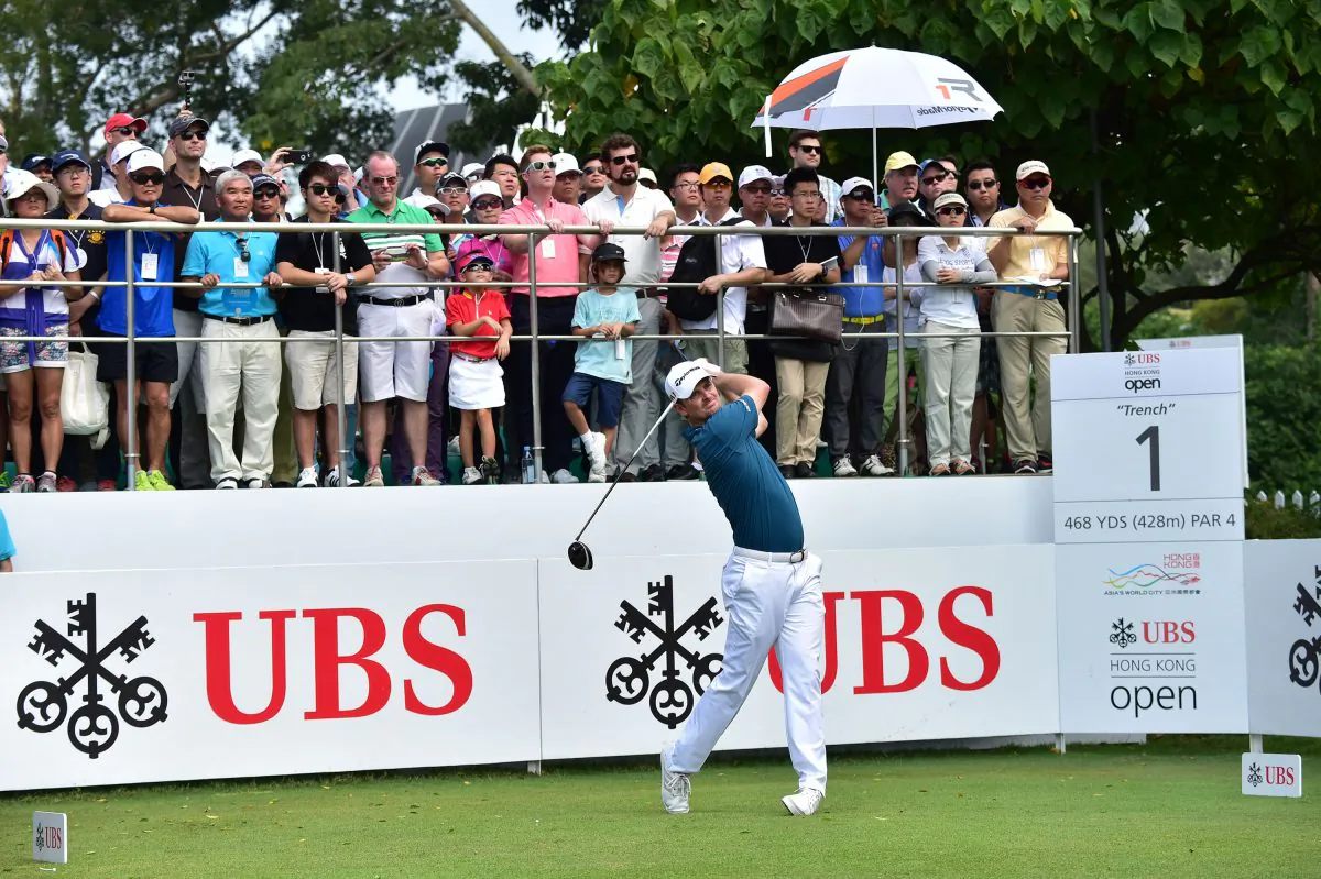 Overnight leader at -9 Justin Rose of England drives of the 1st tee at the start of Day-3 of the UBS Hong Kong Open 2015, at Fanling on Saturday Oct 24, 2015. (Bill Cox/Epoch Times)