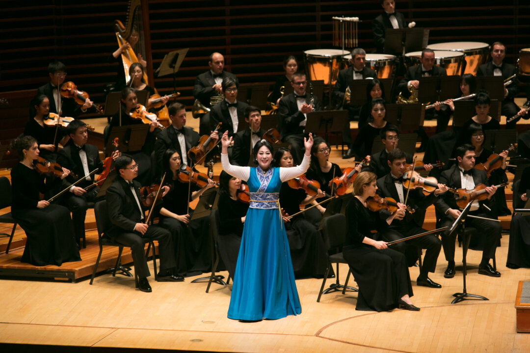 Shen Yun Symphony Orchestra's program includes vocalists. For Mr.John  Livil, the spiritual elements came especially through the violin and soprano solo pieces, at the Kimmel Center in Philadelphia on Oct. 25, 2015. (Lisa Fan/Epoch Times)