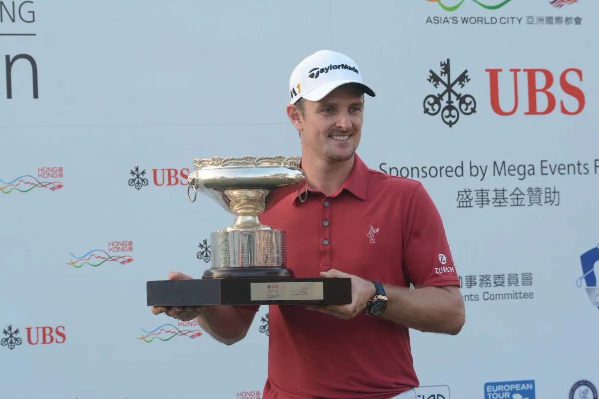 Justin Rose of England holding the trophy after winning the UBS Hong Kong Open 2015at Fanling on Sunday Oct 25, 2015. (Eddie So)