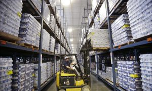 Fed Keeps Rate at Record Low but Will Consider December Hike