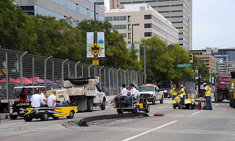 Workers start laying down the front straight chicanes Thursday. (Americanlemans.com) Workers start laying down the front straight chicanes Thursday. (Americanlemans.com)